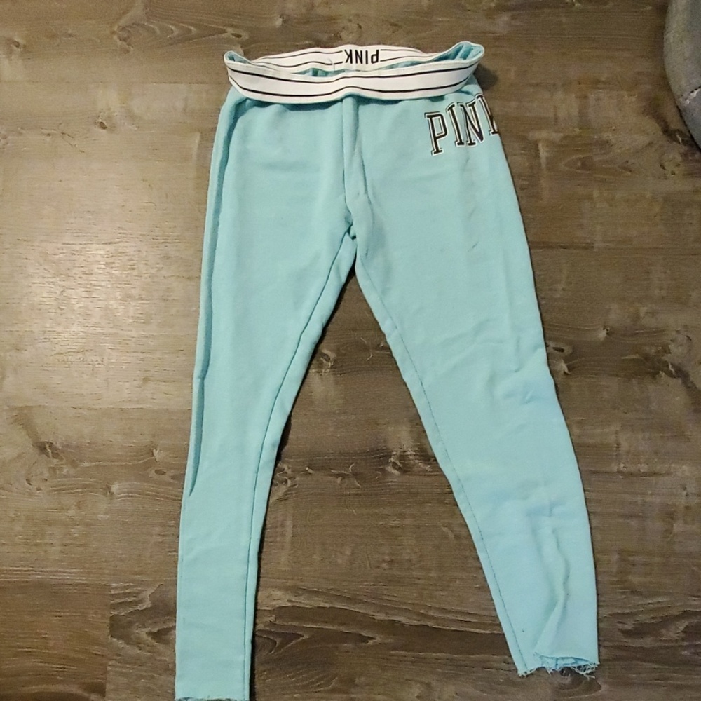 Pink active capri pants